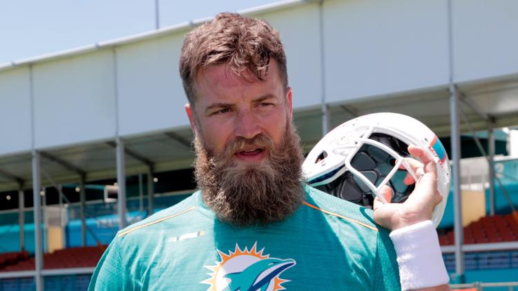 Ryan Fitzpatrick misses Miami Dolphins scrimmage after mother's death - ESPN