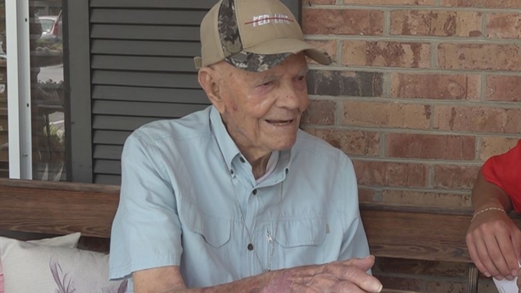 'I'm just one of them lucky ones' | 106-year-old recognized as oldest veteran in South Carolina