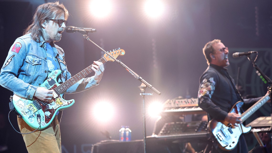 Weezer's 'Indie Rock Roadtrip!' tour is coming to Charlotte, NC