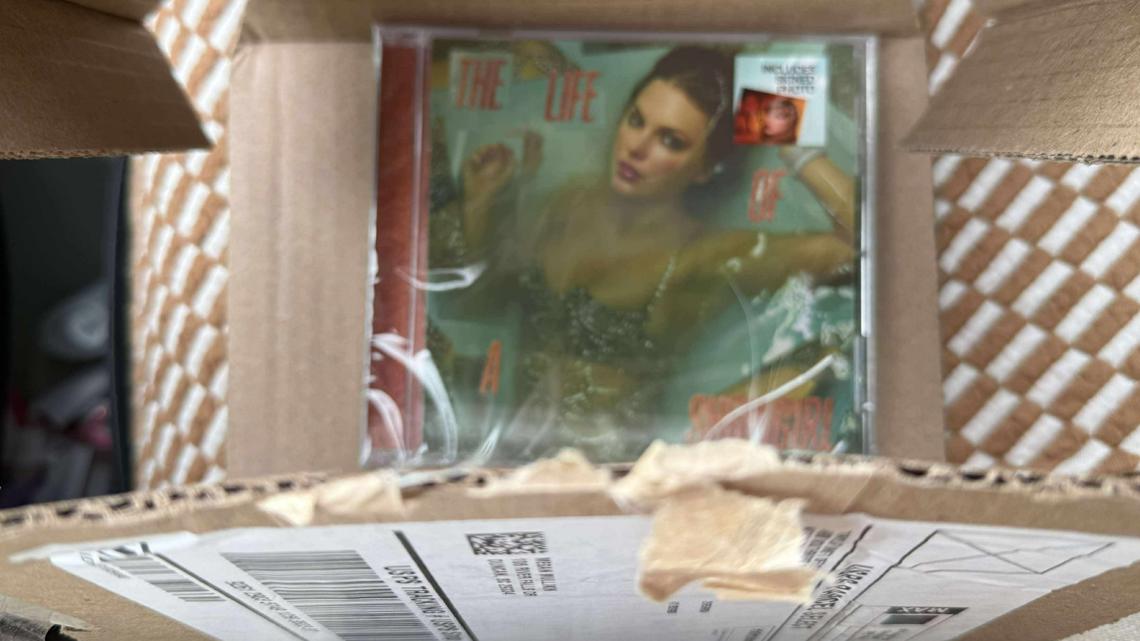 Taylor Swift fans report missing signed CDs from orders | wcnc.com